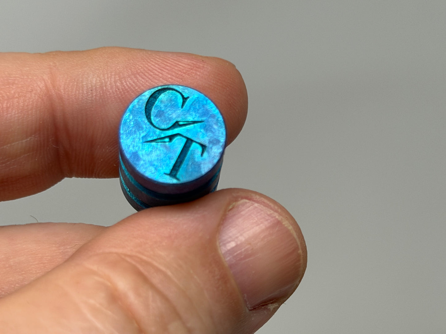 Ice Blue Crystal Titanium Two Line The End Bead