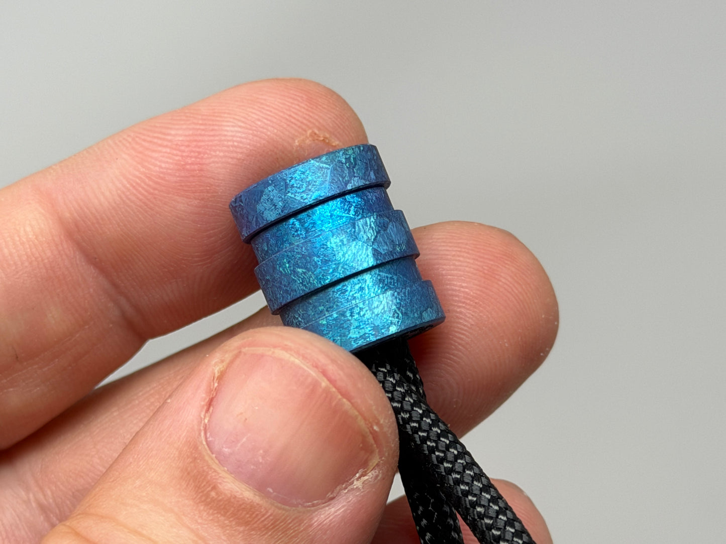 Ice Blue Crystal Titanium Two Line The End Bead